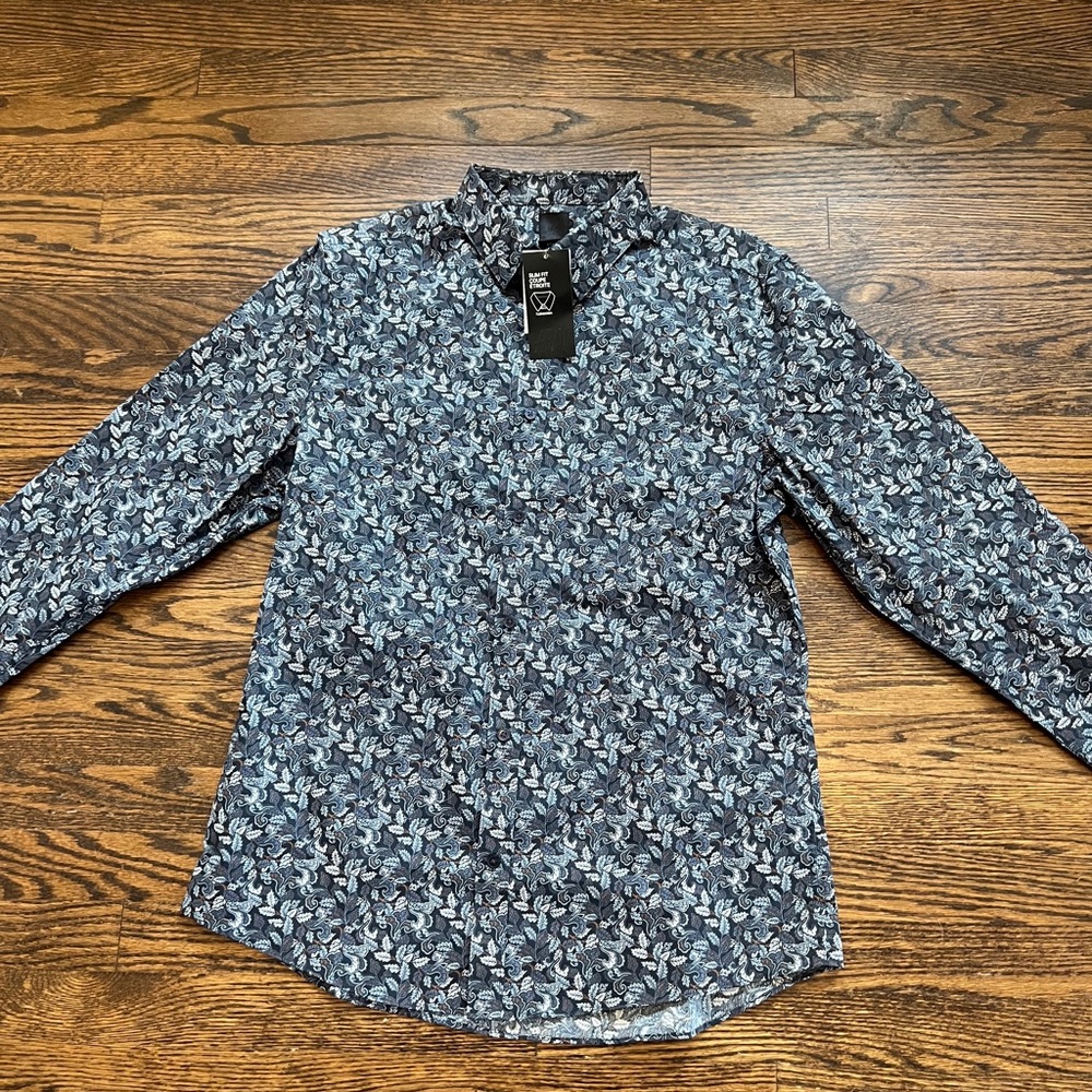 Set of six men’s size large dress shirts